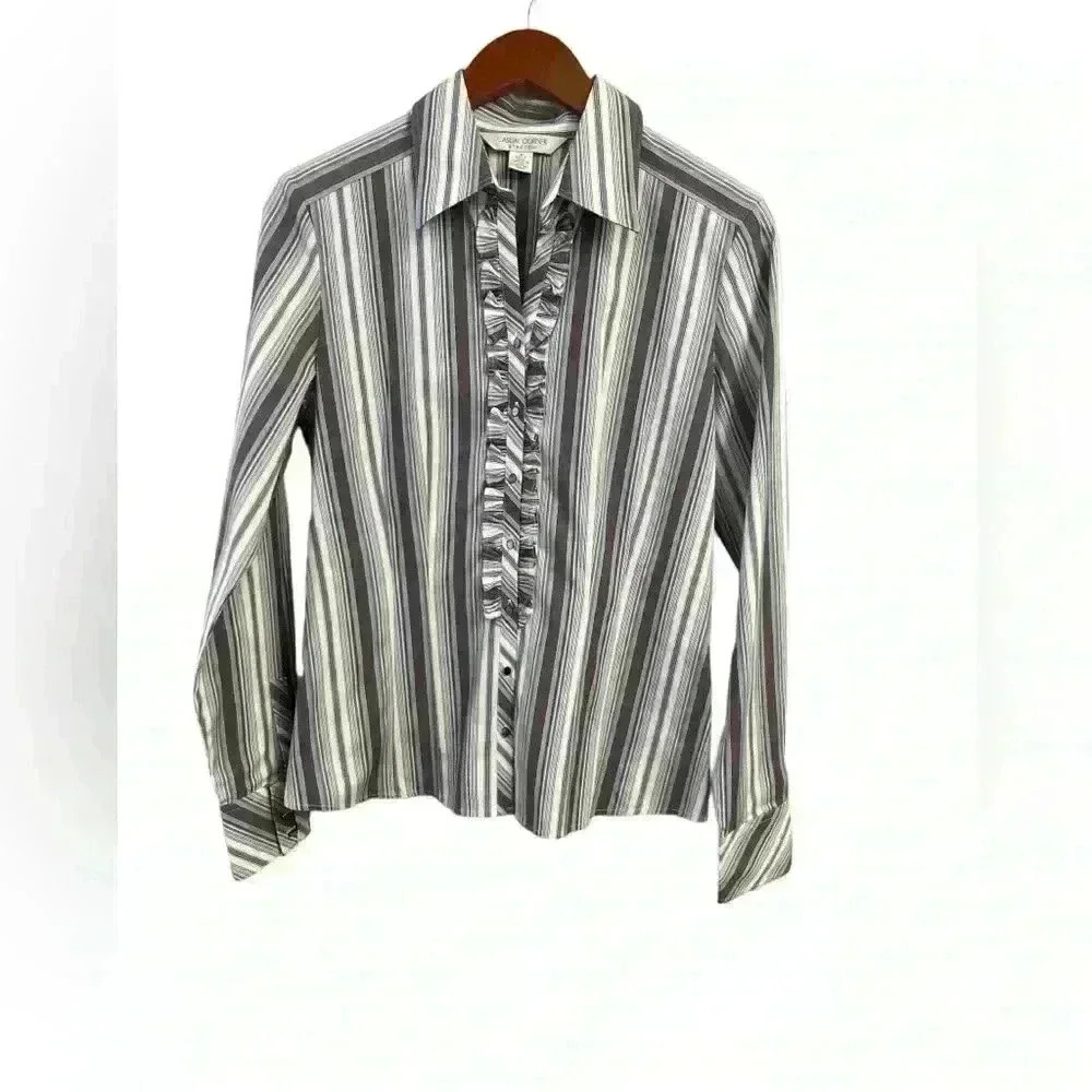 Casual Corner Stretch Ruffled Button Up Longsleeve Shirt size M.